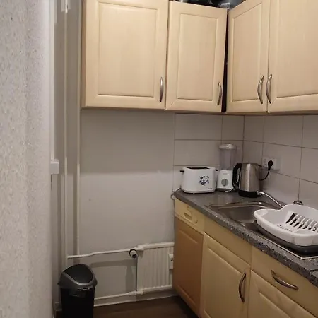 דירה Gemuetliches Es Handelt Sich Hier Um Ein Private-zimmer In Einer Mit Gemeinsamen Badezimmer Nicht Um דרזדן